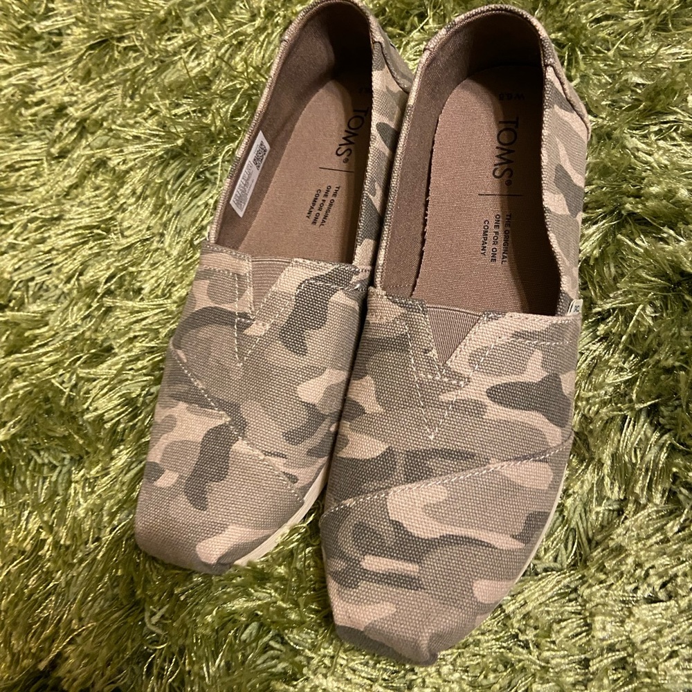 Toms size 7 - Picture 3 of 3